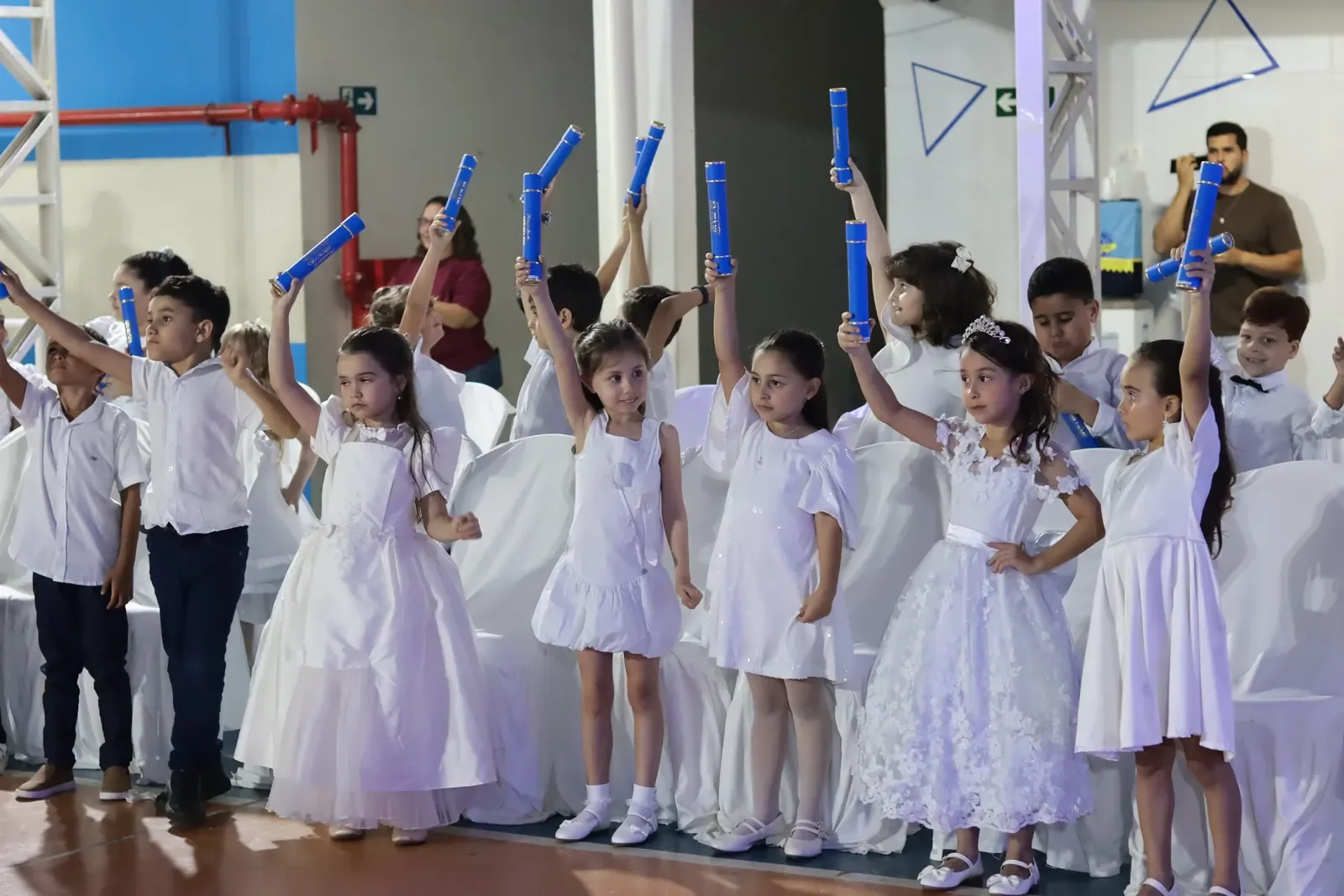Estudantes em apresentação de fim de ano